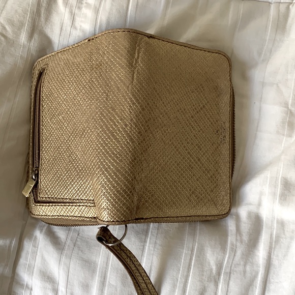 Fossil Gold Zip Bifold Wallet - Picture 13 of 13